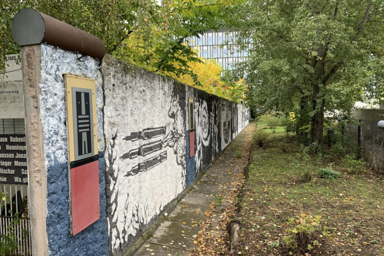 Berlijnse Muur kent 138 slachtoffers - IJzeren Gordijn